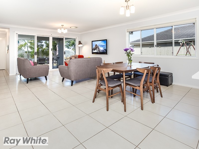 6 Nina Crescent, North Lakes QLD 4509