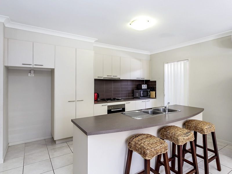 8 Moorhen Lane, North Lakes QLD 4509
