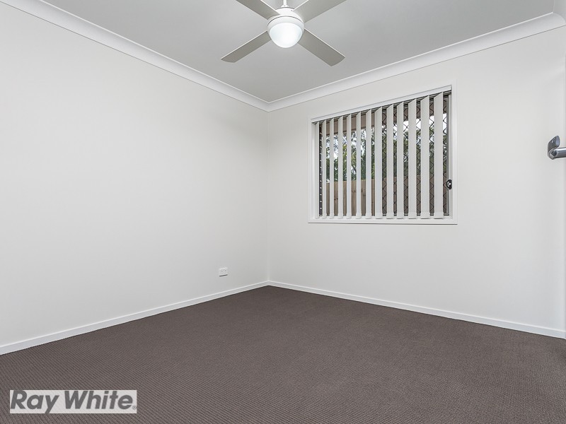 1/3 Celebration Crescent, Griffin QLD 4503