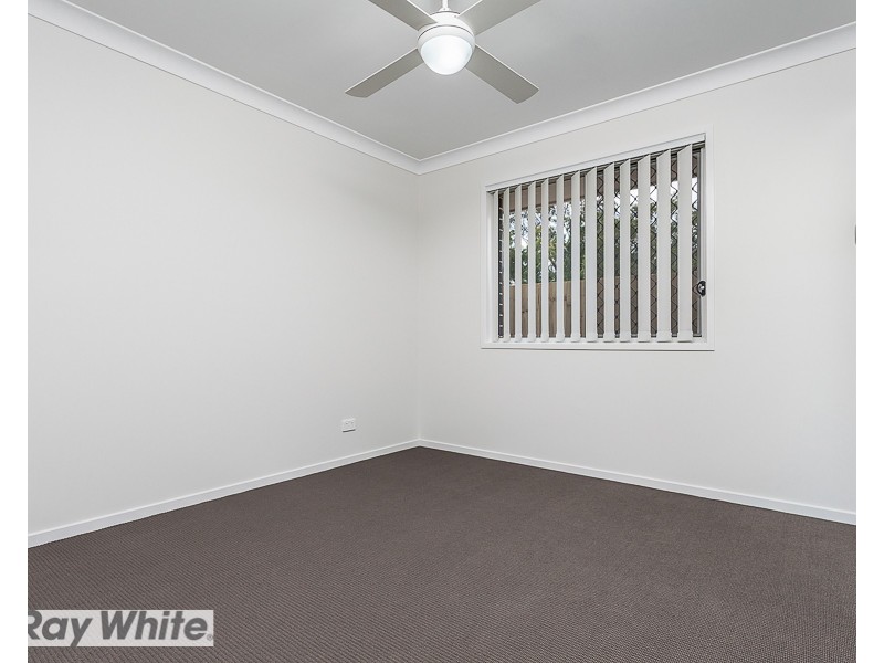 1/3 Celebration Crescent, Griffin QLD 4503