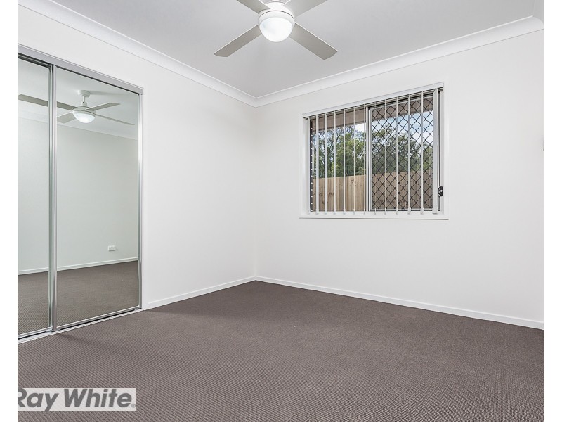 1/3 Celebration Crescent, Griffin QLD 4503