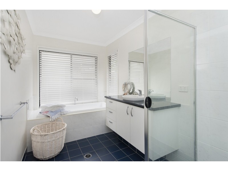 2 Cordyline Street, North Lakes QLD 4509