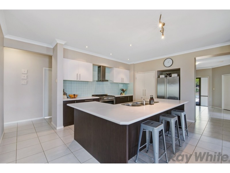 10 Kurrajong Circuit, North Lakes QLD 4509