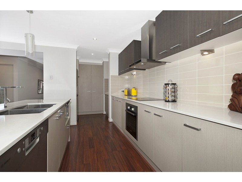 14 Edmund Circuit, North Lakes QLD 4509