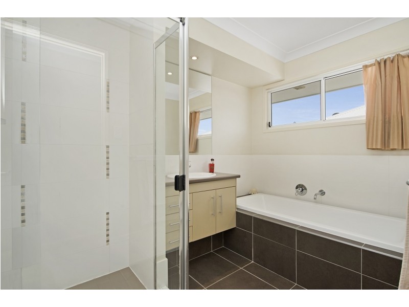 12 Silkpod Court, North Lakes QLD 4509