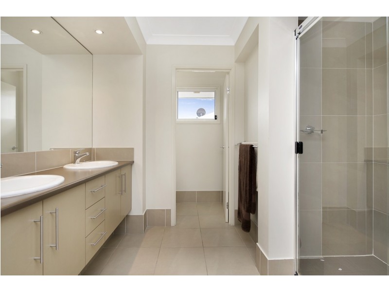 12 Silkpod Court, North Lakes QLD 4509