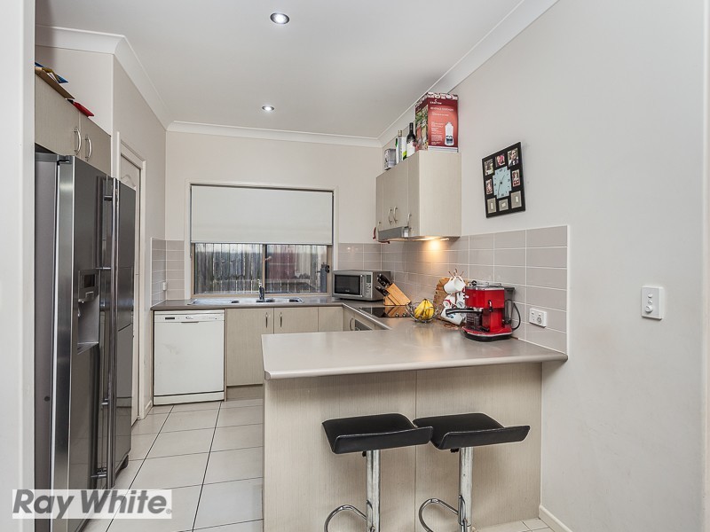 14 Rawlins Crescent, North Lakes QLD 4509