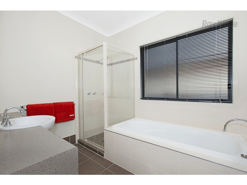 15 Elkhorn Court, North Lakes QLD 4509