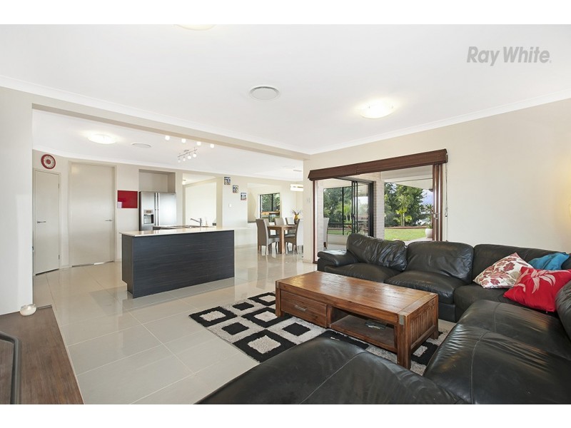 8 Hirsch Court, North Lakes QLD 4509