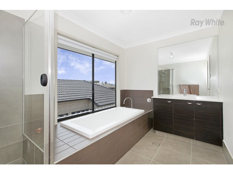 8 Hirsch Court, North Lakes QLD 4509