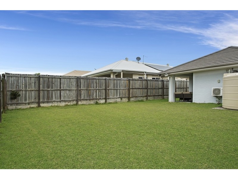 147 Nicklaus Parade, North Lakes QLD 4509