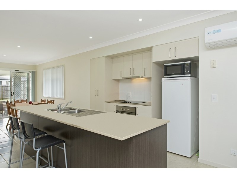 147 Nicklaus Parade, North Lakes QLD 4509