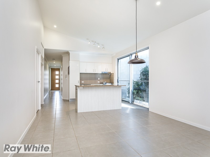 6 Brooklyn Close, North Lakes QLD 4509