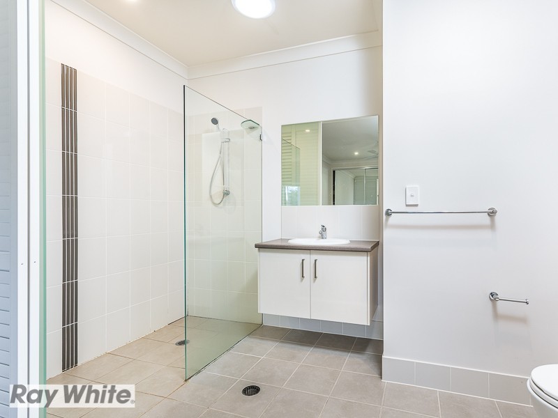 6 Brooklyn Close, North Lakes QLD 4509