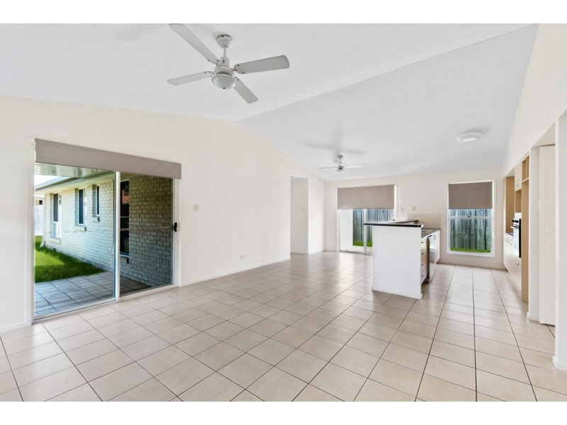 8 Otway Parade, North Lakes QLD 4509