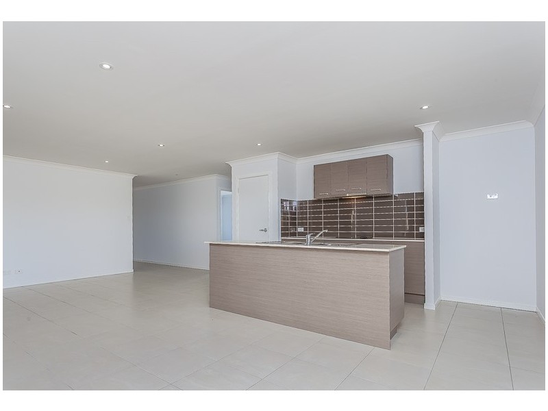 16 Paterson Street, North Lakes QLD 4509