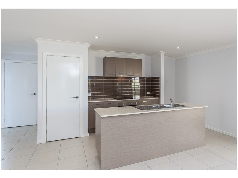 16 Paterson Street, North Lakes QLD 4509