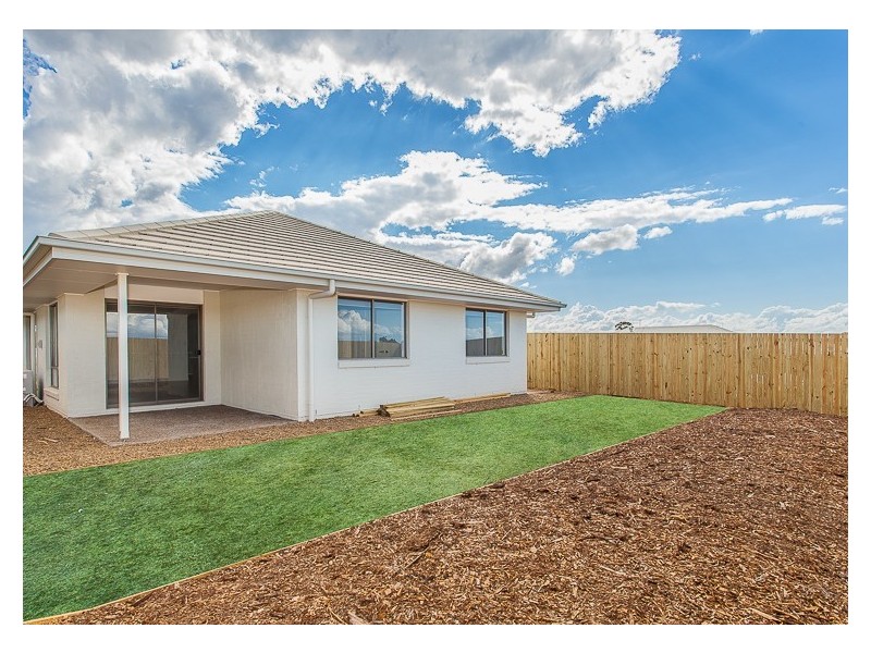 16 Paterson Street, North Lakes QLD 4509