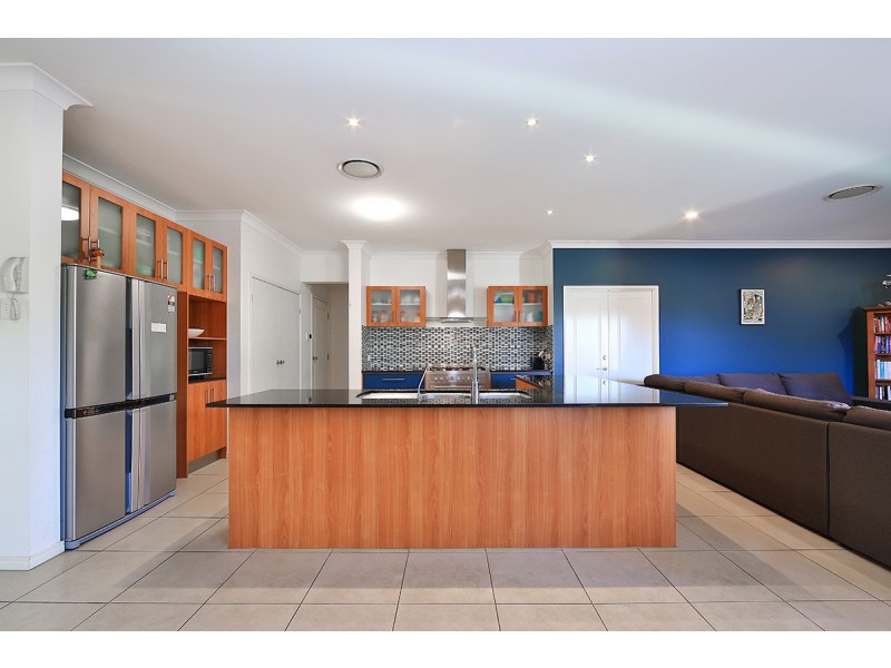 24 Hailey Place, Calamvale QLD 4116
