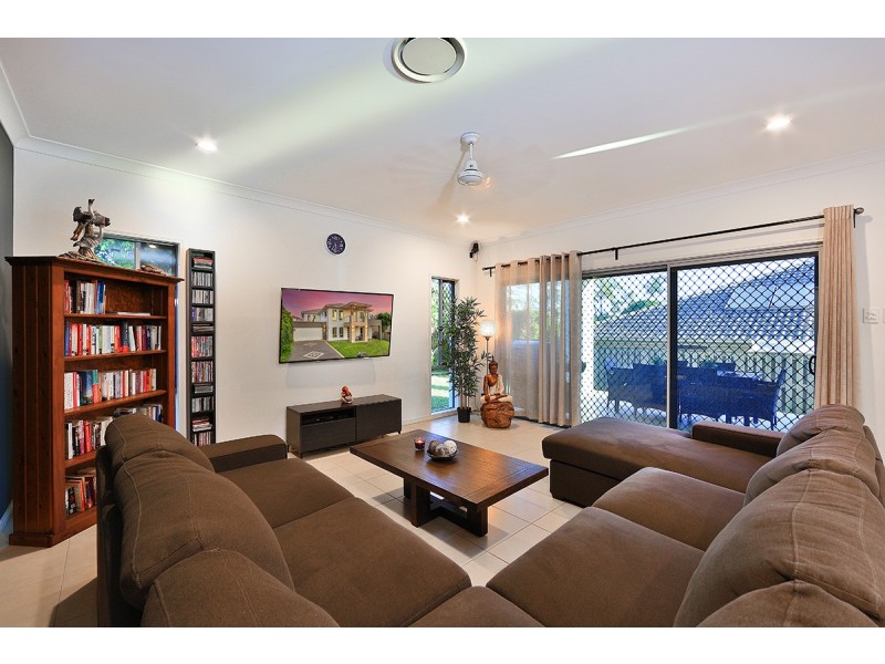 24 Hailey Place, Calamvale QLD 4116