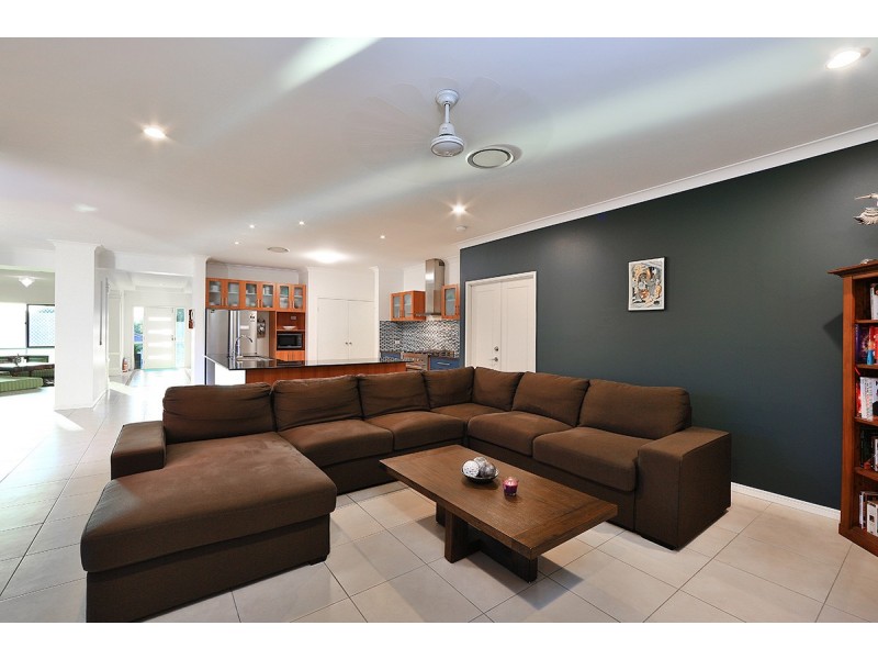 24 Hailey Place, Calamvale QLD 4116