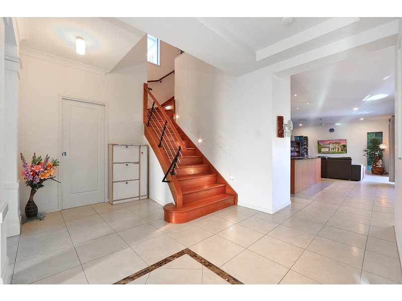 24 Hailey Place, Calamvale QLD 4116