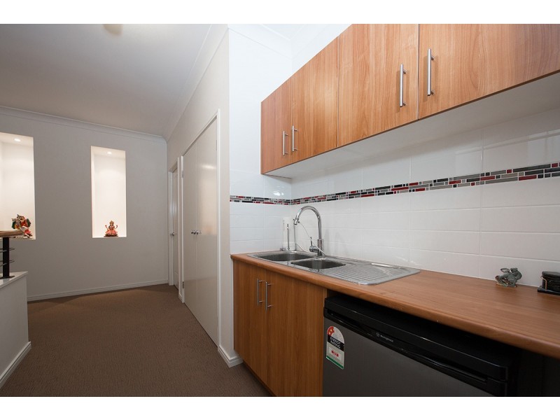24 Hailey Place, Calamvale QLD 4116