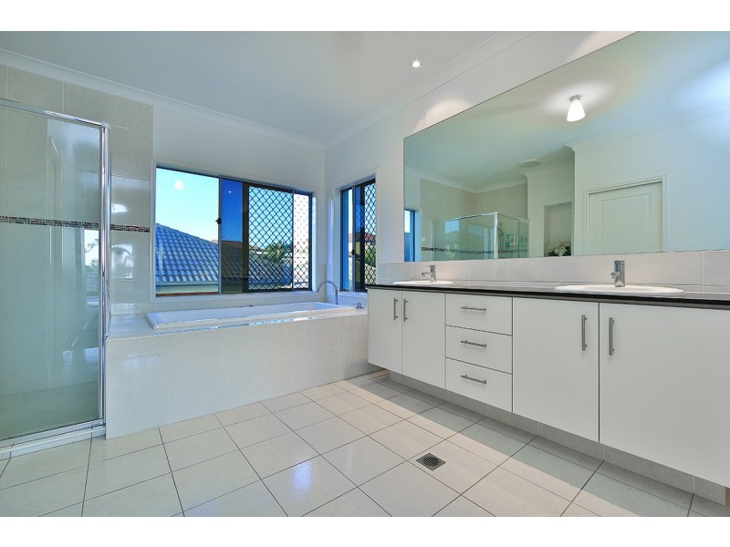 24 Hailey Place, Calamvale QLD 4116