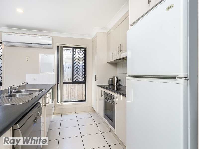 8 Menara Circuit, North Lakes QLD 4509