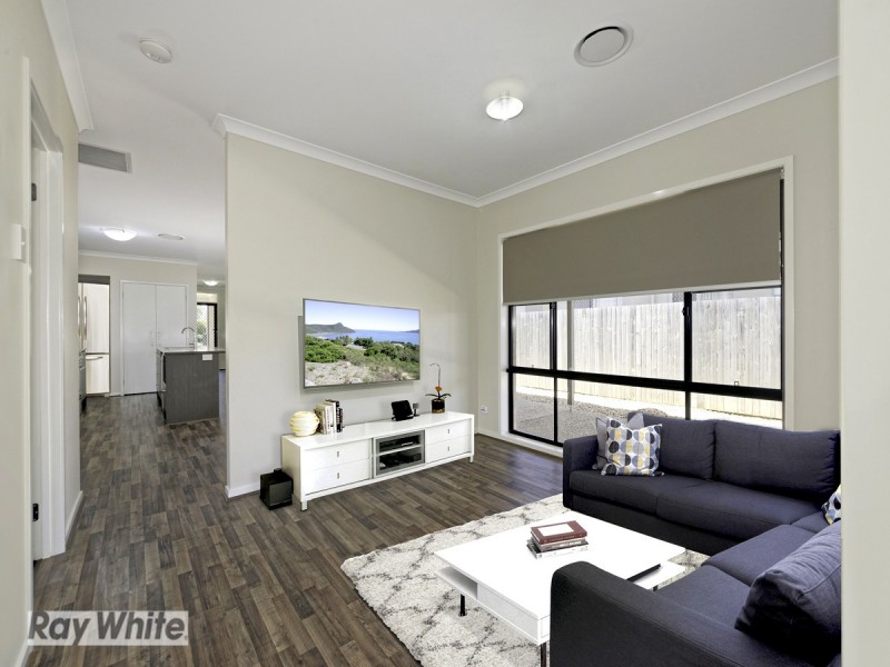 121 Cowen Terrace, North Lakes QLD 4509