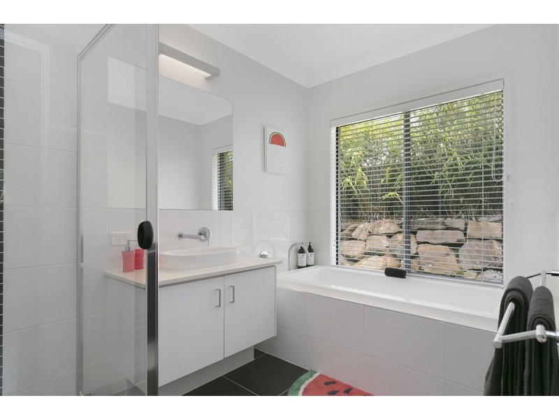 35 Friars Crescent, North Lakes QLD 4509