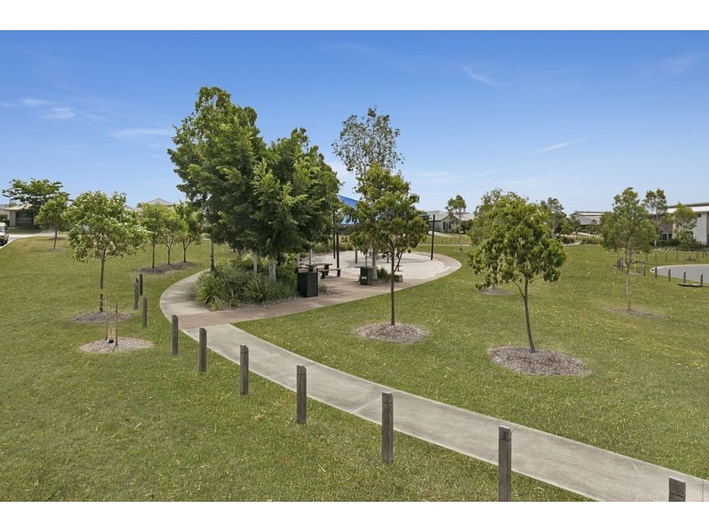 35 Friars Crescent, North Lakes QLD 4509