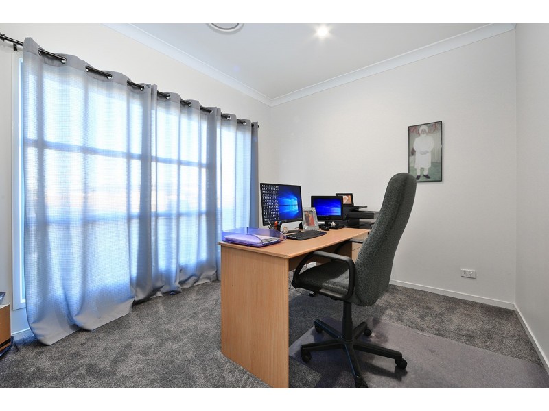 24 Campbell Drive, Mango Hill QLD 4509