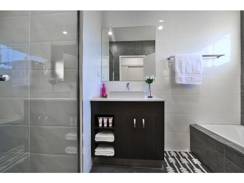 24 Campbell Drive, Mango Hill QLD 4509