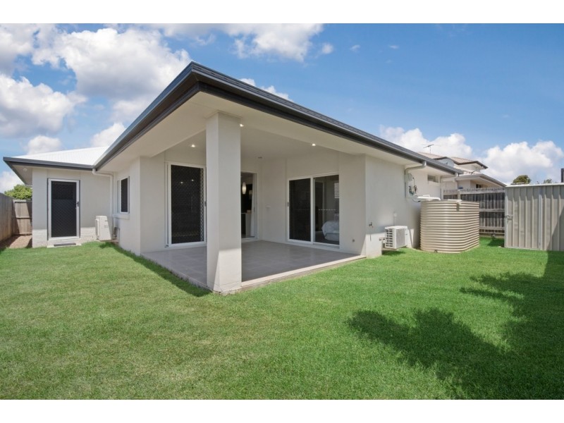 102 Mackintosh Drive, North Lakes QLD 4509