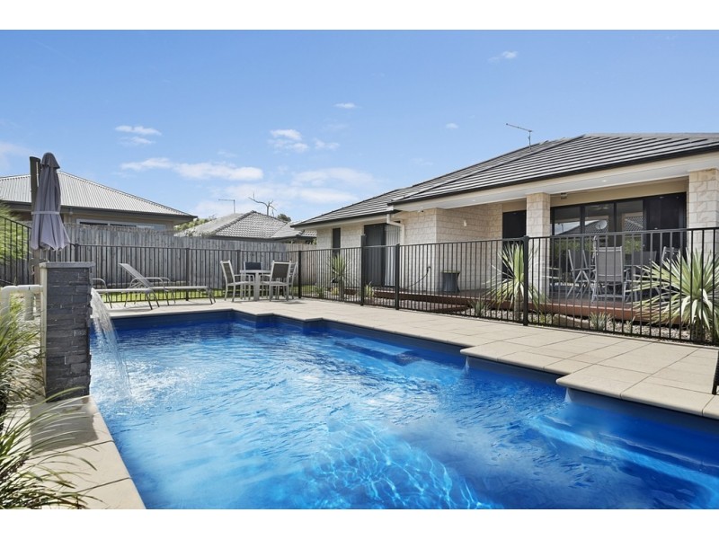 17 Edmund Circuit, North Lakes QLD 4509