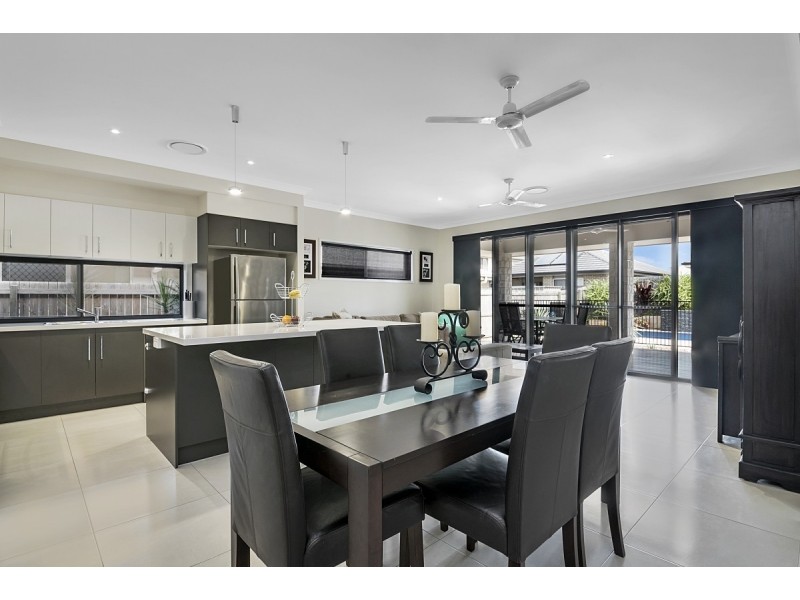 17 Edmund Circuit, North Lakes QLD 4509