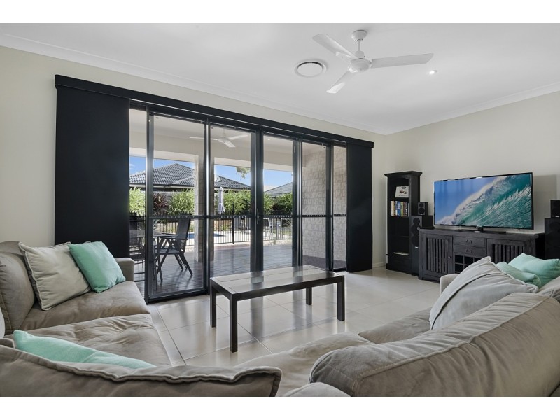 17 Edmund Circuit, North Lakes QLD 4509