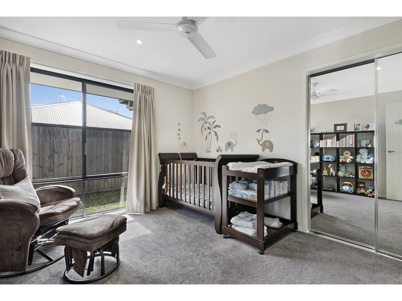 17 Edmund Circuit, North Lakes QLD 4509