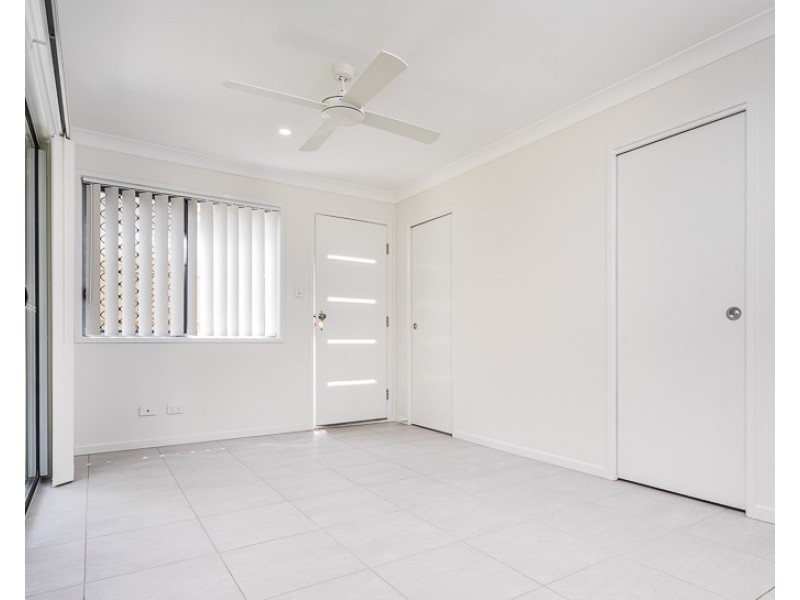 2/87 Jones Street, Rothwell QLD 4022