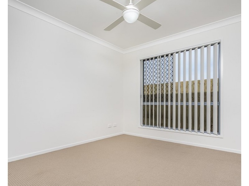 2/87 Jones Street, Rothwell QLD 4022