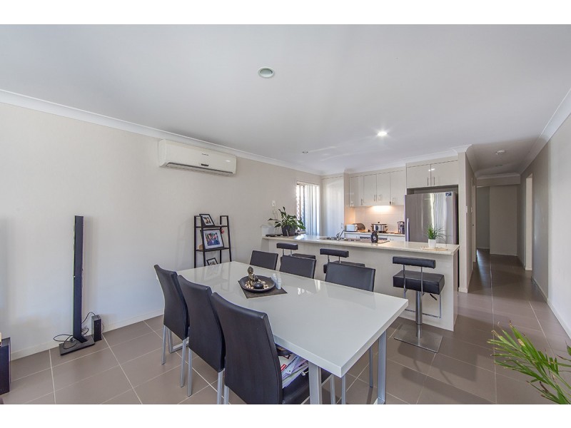 5 Nina Crescent, North Lakes QLD 4509