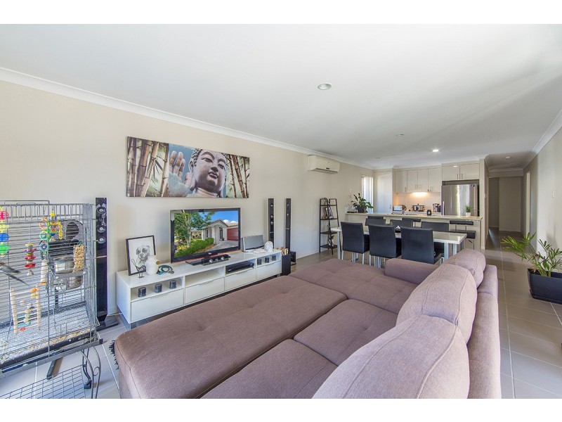 5 Nina Crescent, North Lakes QLD 4509