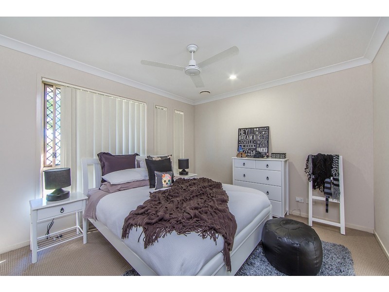 5 Nina Crescent, North Lakes QLD 4509