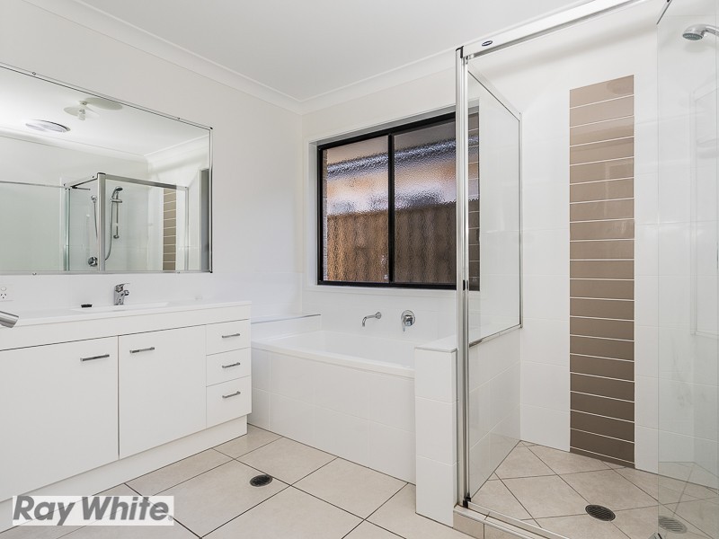 17 Matthew Court, Griffin QLD 4503