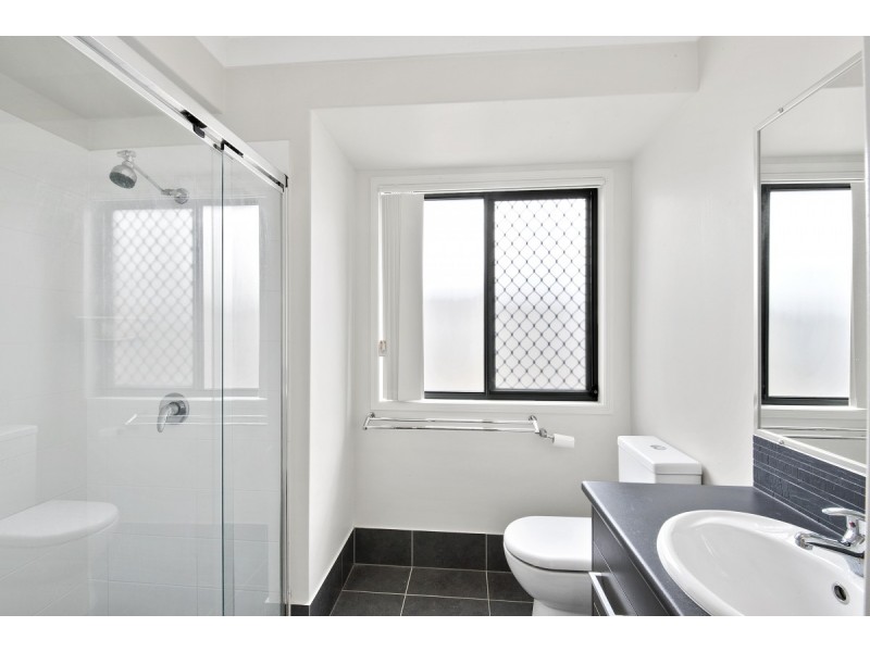 15 Magnetic Terrace, North Lakes QLD 4509