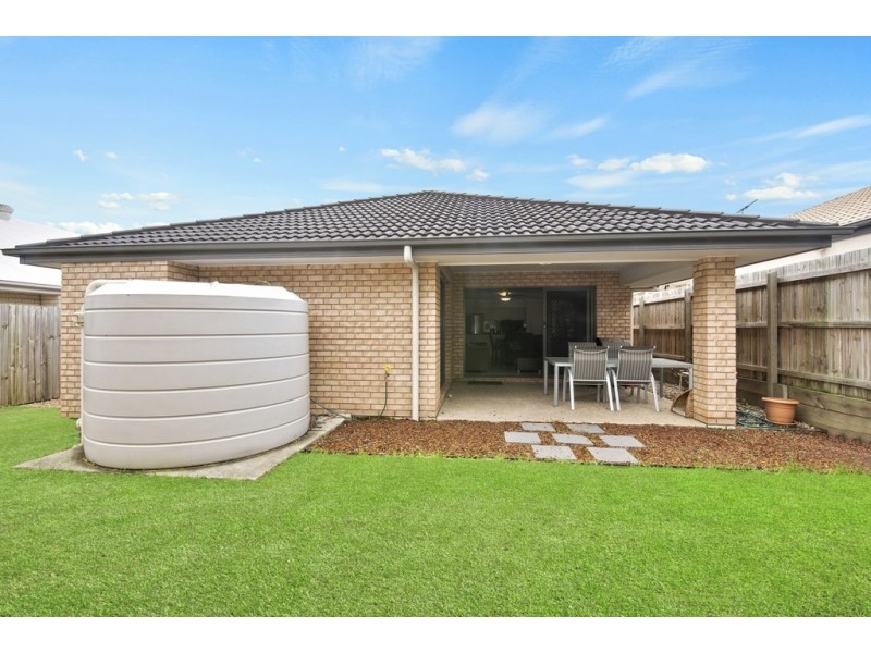 15 Magnetic Terrace, North Lakes QLD 4509