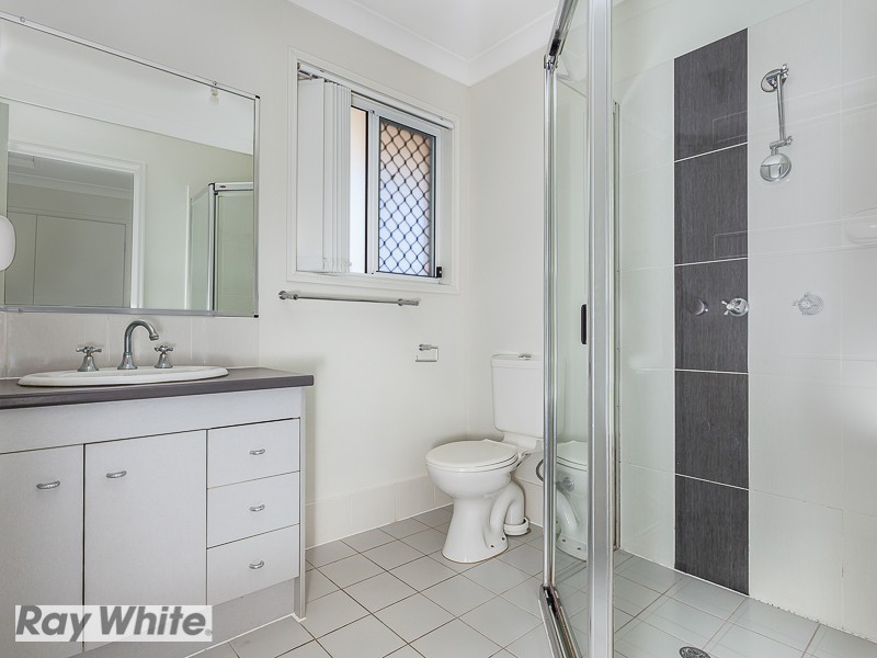 2/17 Tylah Street., Kallangur QLD 4503