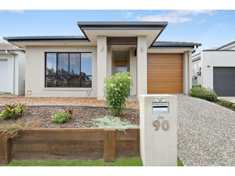 90 Nicklaus Parade, North Lakes QLD 4509