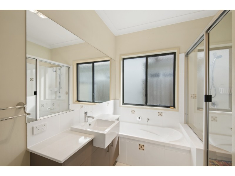 90 Nicklaus Parade, North Lakes QLD 4509